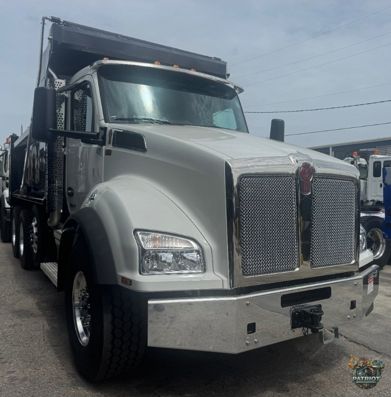 2026 Kenworth T880 Tri Dump Truck